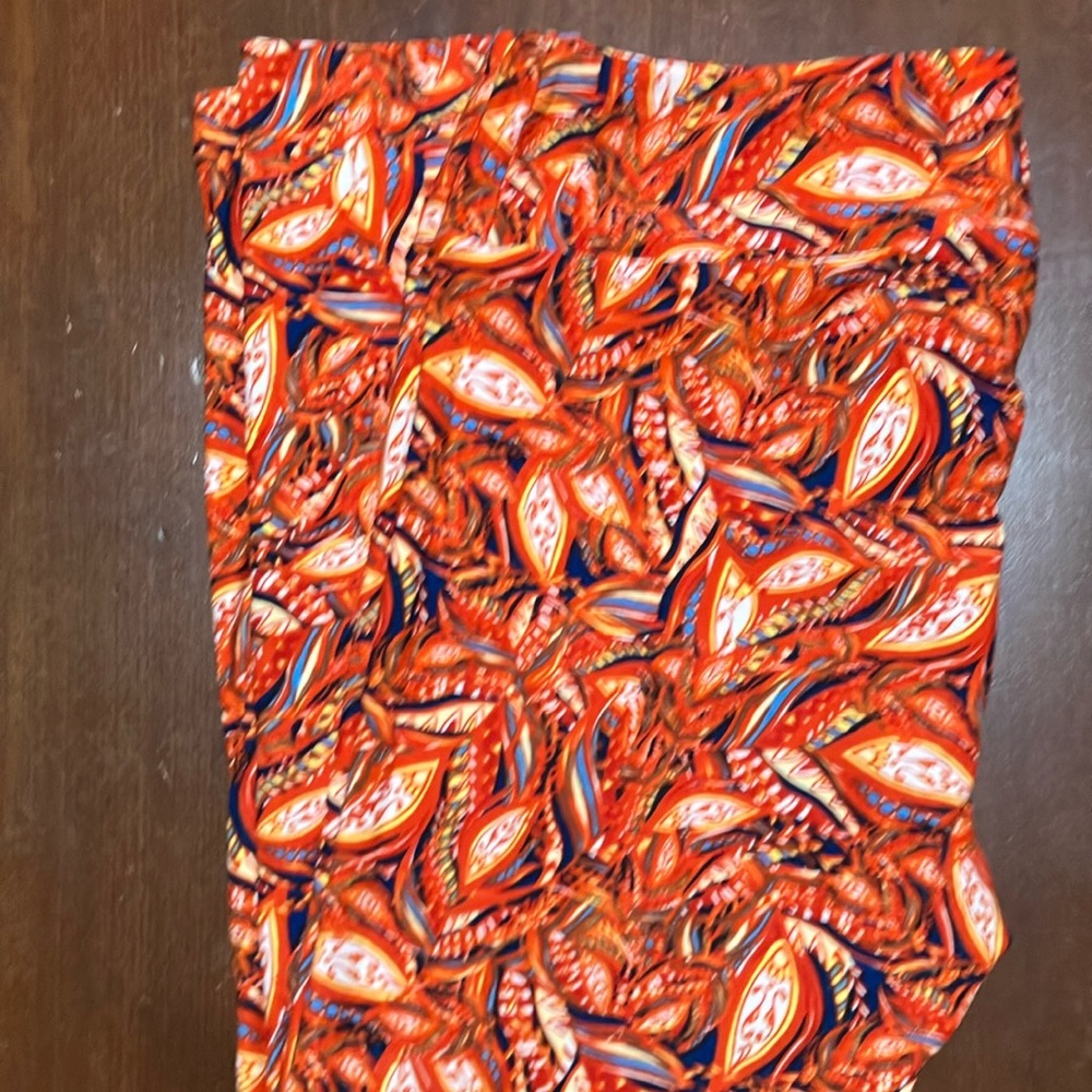 LuLaRoe TC Leggings C24